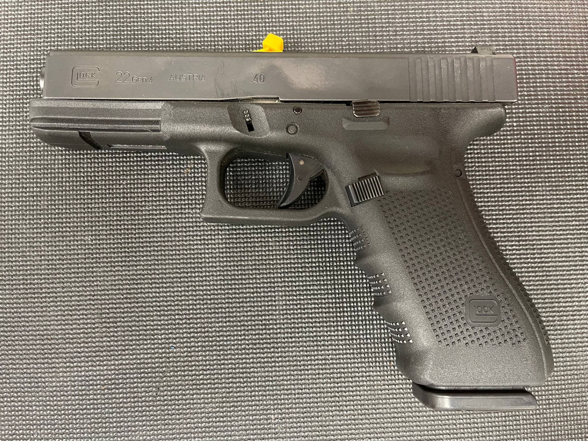 Image of GLOCK 22 G22 GEN 4 (Night Sights)