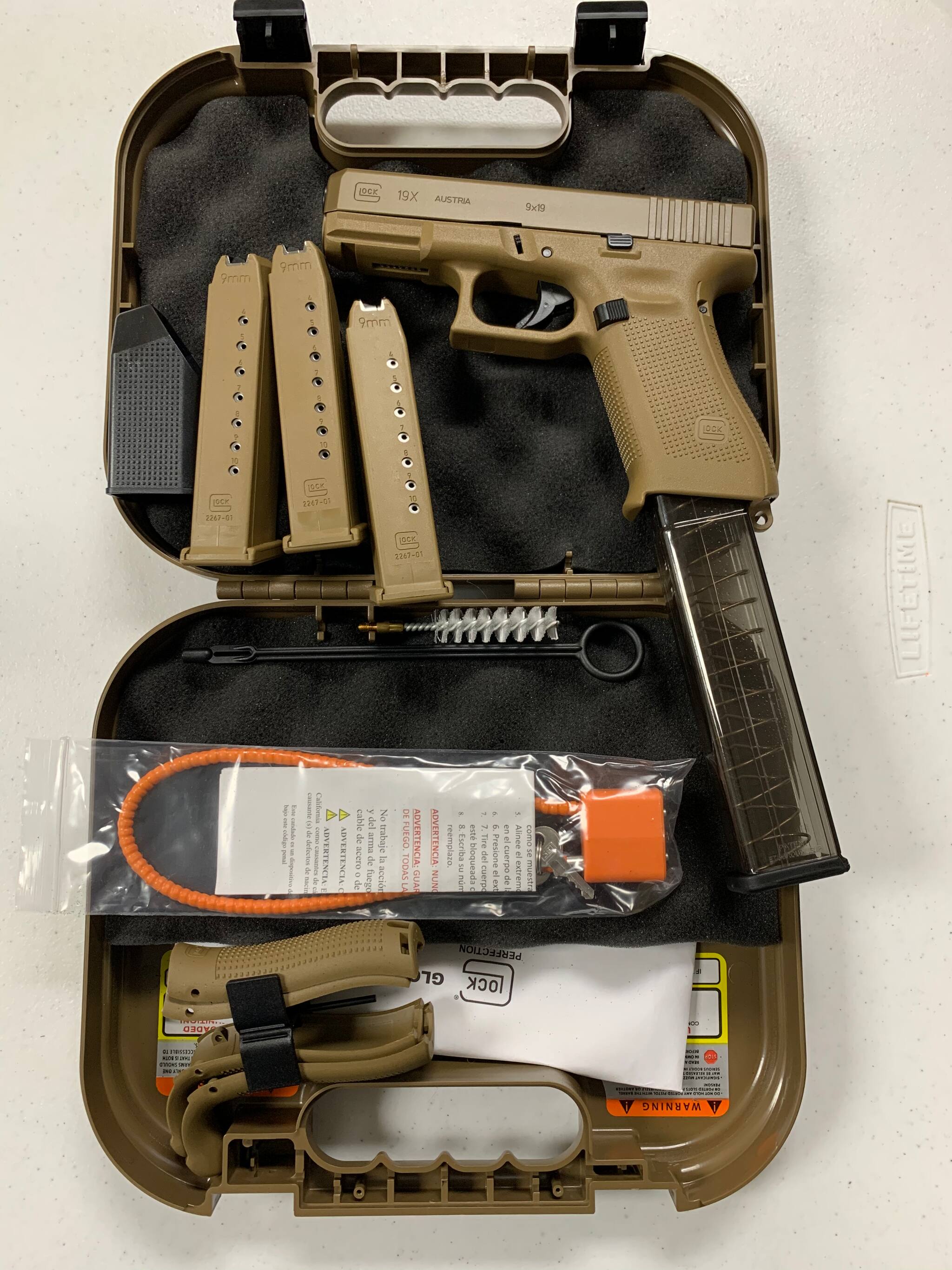 Image of GLOCK 19X Coyote Brown