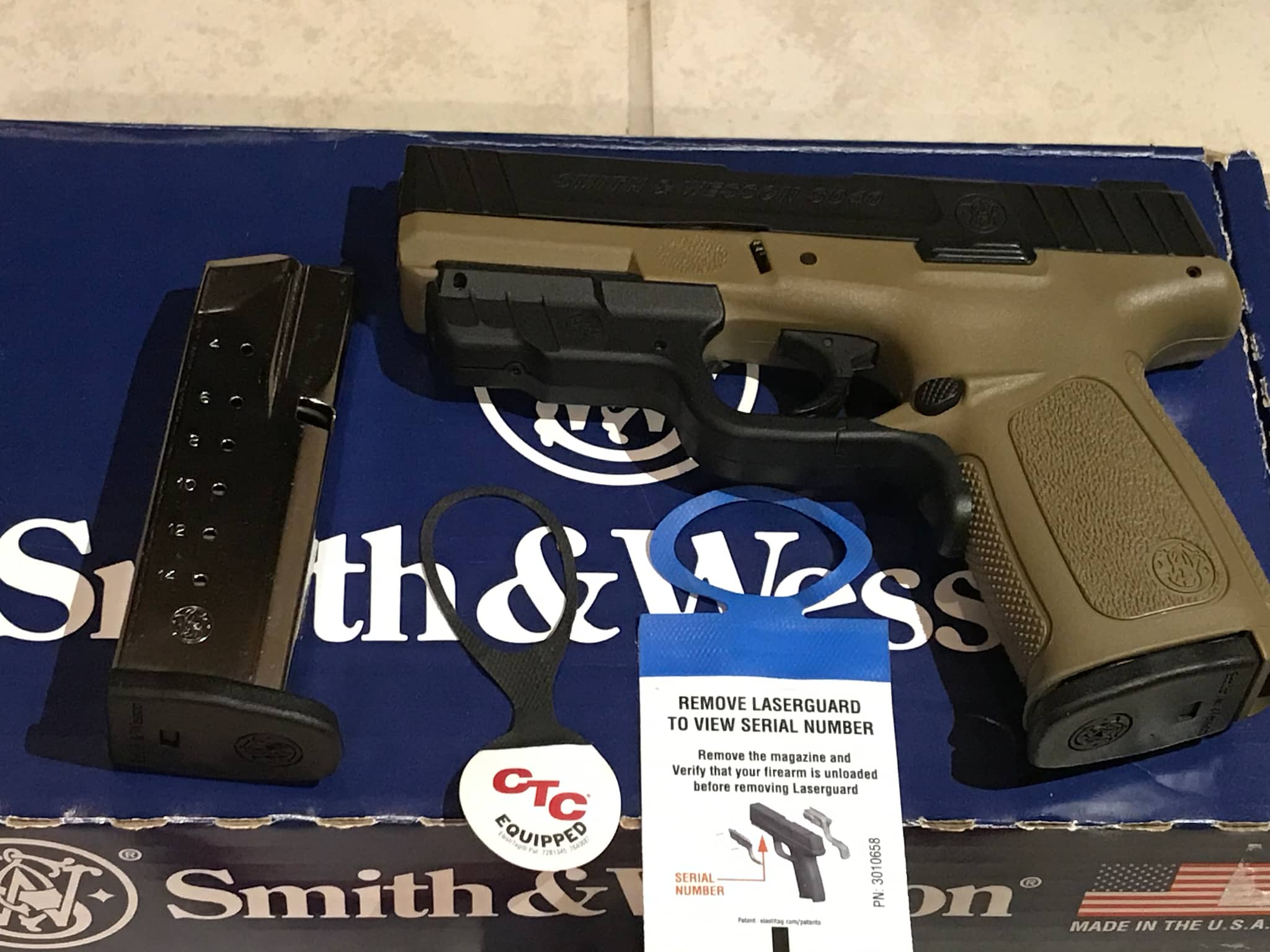 Image of SMITH & WESSON SD40 CRIMSON TRACE LASER