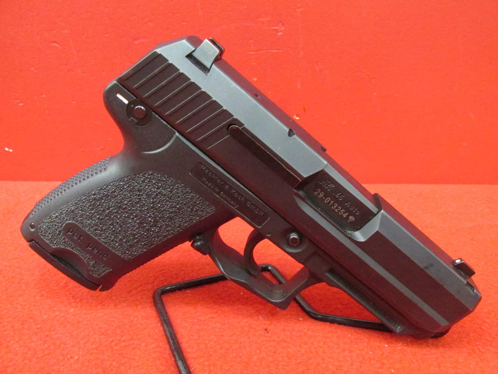 Image of HECKLER & KOCH USP COMPACT 45 V3