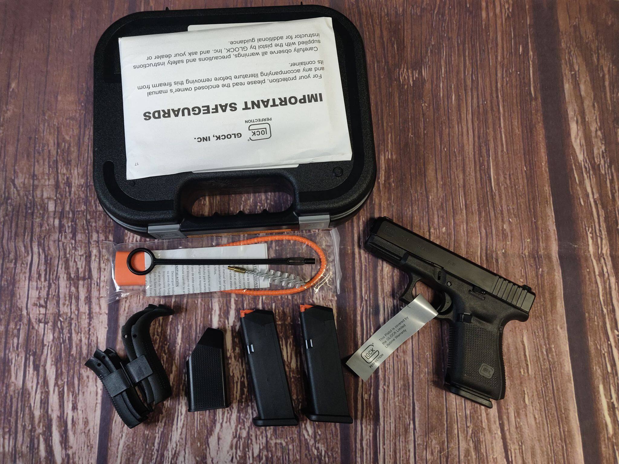 Image of GLOCK 19M Gen 5 FBI (Remanufactured)