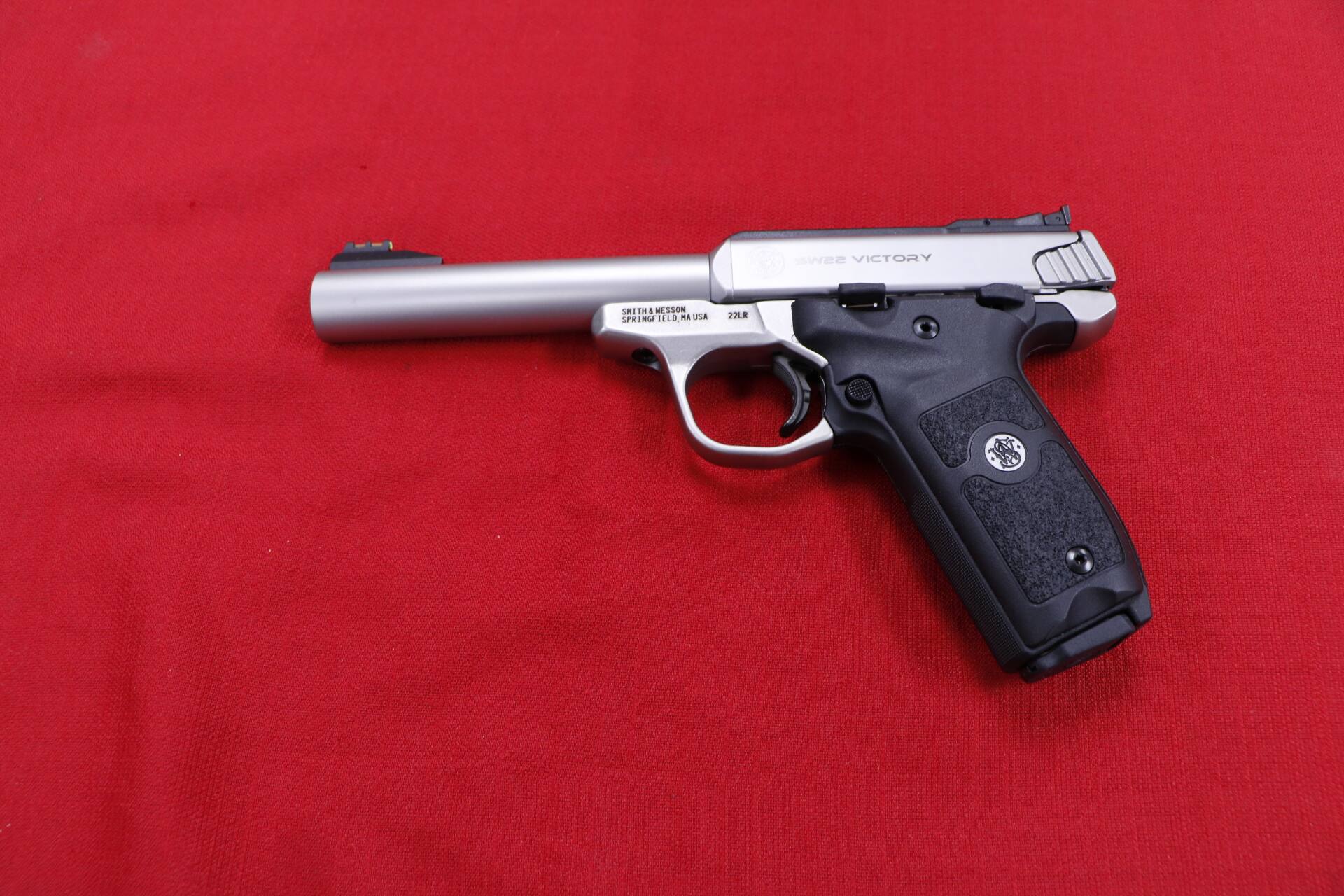 Image of SMITH AND WESSON SW22 VICTORY