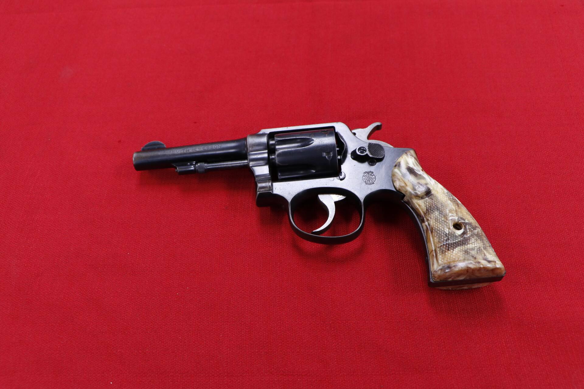 Image of SMITH AND WESSON 13843