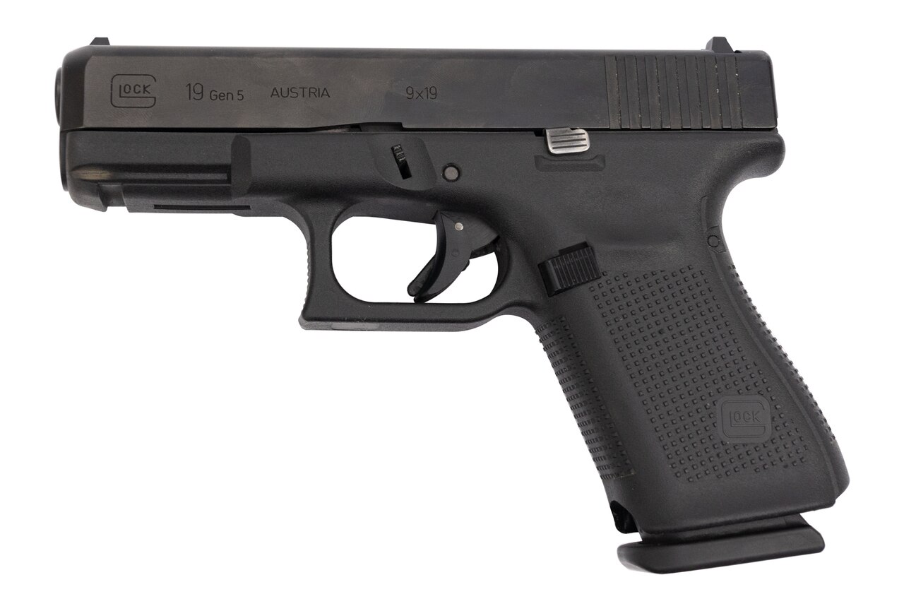 Image of Glock 19 Gen5 AUS Used 9mm, 4" Barrel, Contrast Sights, Black, 15rd